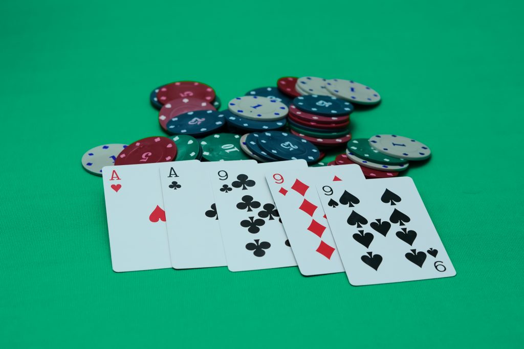 Заключение Карибски Стъд Покер